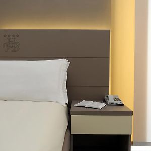 Camera con letto king size